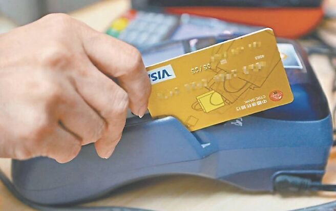 五大發卡銀7月刷卡金額全數創下歷年單月新高。圖／本報資料照片