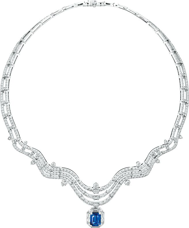 首度来台于《自然艺境》珠宝展亮相的卡地亚VOLUTA蓝宝石项炼。（CARTIER提供）