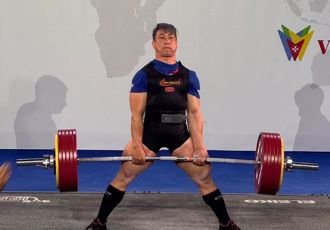 成都世运》中华队第3金！江凯杰男子中量级健力逆转乌克兰选手