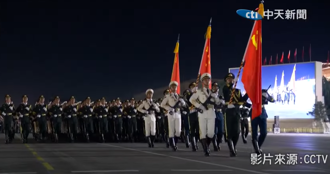 陆进行93阅兵第二次预演 新坦克、「鱼雷状」水下载具曝光