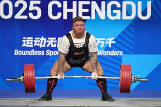 成都世运》健力杨森蹲举破世界 「祖灵大腿」挺出金牌