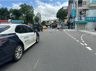 高雄恐怖車禍！曳引車涉「超載」與機車相撞 婦人頭部重創送醫