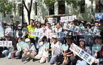 823投票在即   綠營結合罷團掃街新店