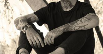 他上班最愛「滿身刺青客」 一票行業員工吐原因狂讚