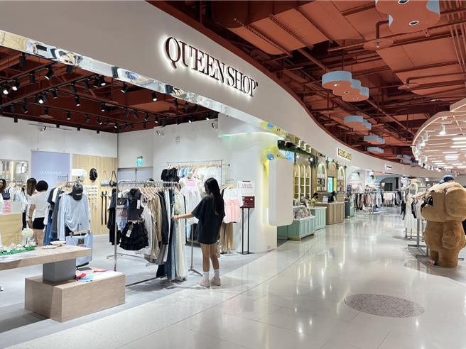 大江購物中心2樓女裝區睽違13年舉行大規模改裝。（大江購物中心提供／朱世凱台北傳真）