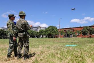 無人機戰場消耗快速   陸軍將轉列「耗材或彈藥」更方便採購