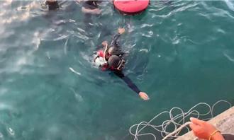 香港男不熟綠島地形 竟然連人帶車騎進海裡