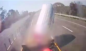 嘉义民和国中棒球队车祸   小将见父母秒说这句话   网友全喷泪