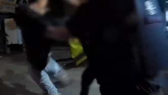 挑釁公權力！少年手機閃警眼遭逮 2同夥鼓譟下場曝光