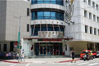 女子冒名指揮中心總祕書詐財  偽造羅一鈞簽名遭疾管署提告