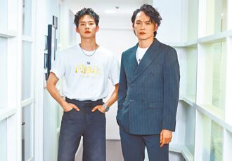 黃鐙輝挺鈕承澤改過新生