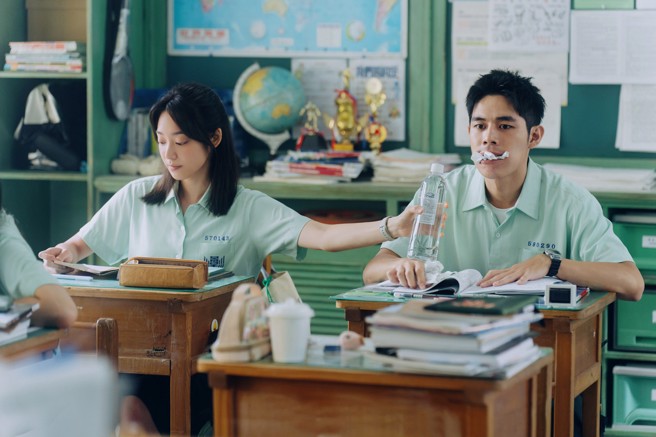 《有病才会喜欢你》描述装病的男主角詹怀云和装没病的女主角江齐共谱不想有遗憾的恋曲。（红杉娱乐提供）