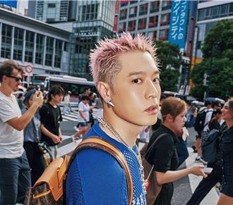 周湯豪愛吃美食靠打網球狂瘦5公斤　超帥英倫制服照曝光