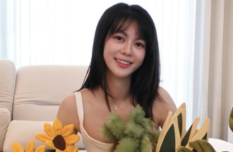 元老級YouTuber「不沾政治不露奶」15年沒翻車過！獲讚超清流