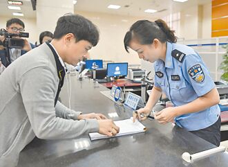 明年擴及駕駛、駐衛警、工友、駐校藝術家