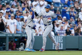 影》大谷超狂平射砲驚呆球迷！第44發暴力轟重返全壘打王　