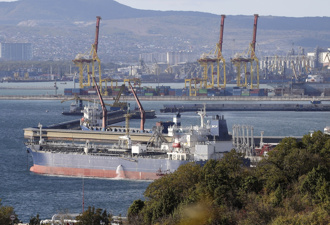 打臉川普！原油打折賣新德里撇美元交易 俄要與中印聯手