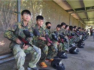 漆彈營熱血開戰 警方寓教於樂宣導反毒反詐