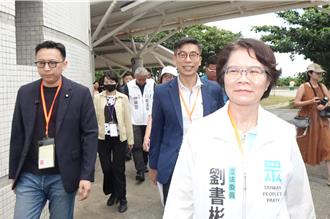 朝野立委跨黨派齊赴核三廠視察  煙硝味十足