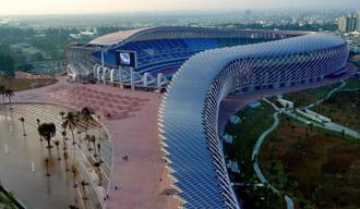 免費出借世運主場館 高雄議員轟：人民埋單、廠商零成本