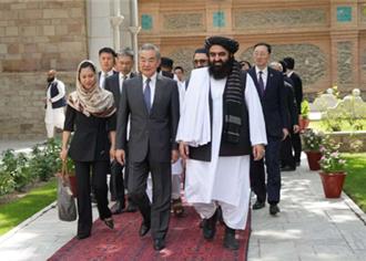 會見阿富汗外長  王毅促全力打擊「東伊運」恐怖勢力