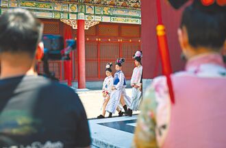 陸鬆綁影視 放寬集數限古令