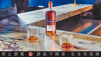 白蘭地換新裝 瓶身俐落＆奢華搶市