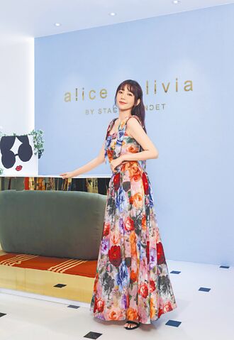 郭雪芙旅歐必備浪漫洋裝