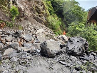 台7線復興段坍方雙向中斷 搶通延至明日 夜間封閉管制