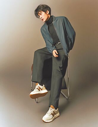 檀健次化身义式男神 被夸帅到无语