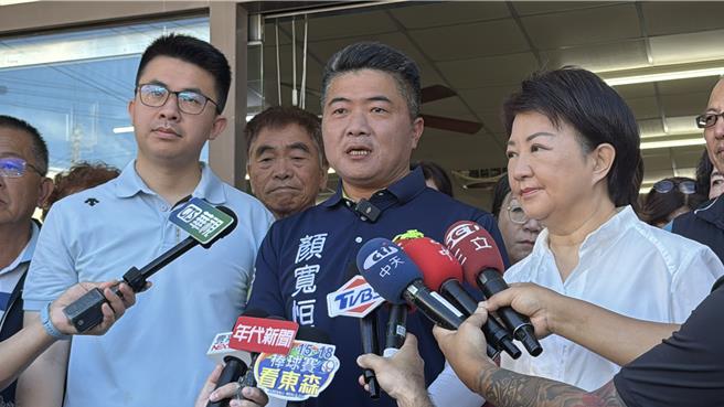 立委顏寬恒表示民眾憂心國家政治惡鬥。（寶智華攝）