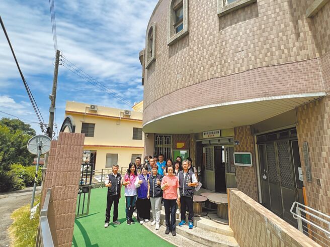 台中市沙鹿区公托需求渐增，目前公托仅收25名，但候补却有170名，台中市副议长顏莉敏20日建议，将已閒置的晋江幼儿园「转型公托」。（摘自顏莉敏脸书／温予菱台中传真）