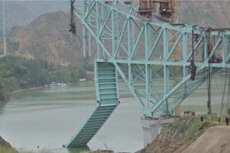 川青鐵路青海段尖扎黃河特大橋施工繩索斷裂  已致10死4失聯