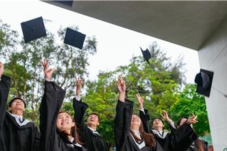 畢業生加入尋職行列 主計總處：7月失業率微升至3.4％