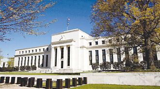 不甩川普 庫克：沒有辭職打算