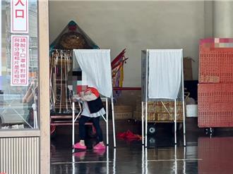 驚魂19秒！高雄投票所「瞬間全暗」 台電回應了