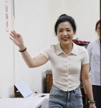  影》私下遇到徐巧芯會合照？王世堅神回1句 全場笑了