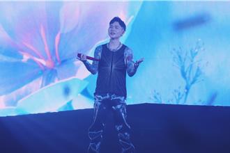 蕭秉治罕見大露身材：極限了！合體Energy抓包粉絲「跑票」