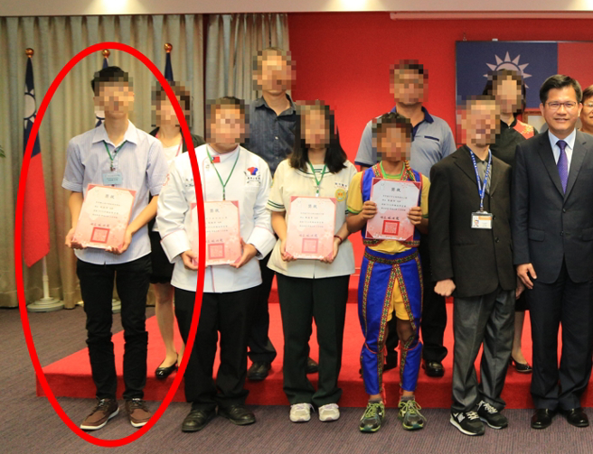 台中28岁孙姓男骑士惨遭无照驾驶撞死，孙男2016年曾获颁总统教育奖。（翻摄台中市政府）