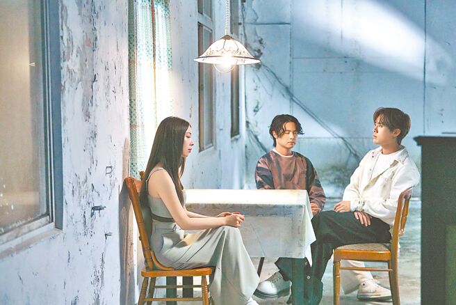 告五人推出新专辑，日前拍摄新歌MV。（相信音乐提供）