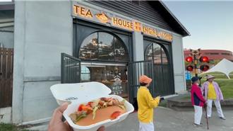 台東機關車庫慶108周年 千份鴨胸潛艇堡免費吃