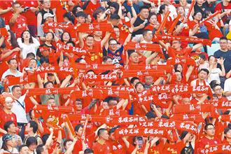 「蘇超」不只足球！觀賽人潮破百萬 95％觀眾帶動周邊消費