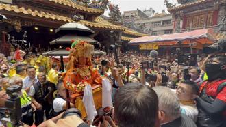 白沙屯媽籤詩「預言大罷免結局」一票人愣：真的很神