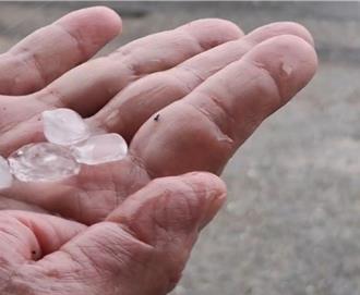 台南多區天降「冰塊雨」 氣象署曝冰雹成因