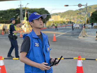 新北仲夏煙火壓軸日！ 警無人機「空中監控」疏導人潮交通