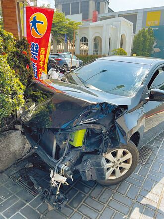 無照男闖紅燈 總統教育獎得主枉死