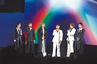 蕭秉治露緊實雙臂自嘲「極限了」