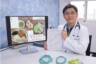 小五男童「A罩杯」太凶！7個月甩油救骨齡