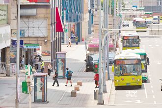 北市公車駕駛荒 脫班誤點頻傳