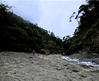 南華大學印度籍生古坑樟湖玩水疑落水 今早持續搜救